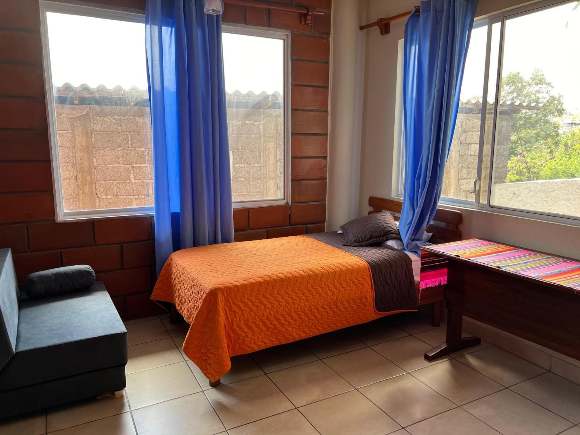 Hostal Cattleya Puerto Baquerizo Moreno Bagian luar foto