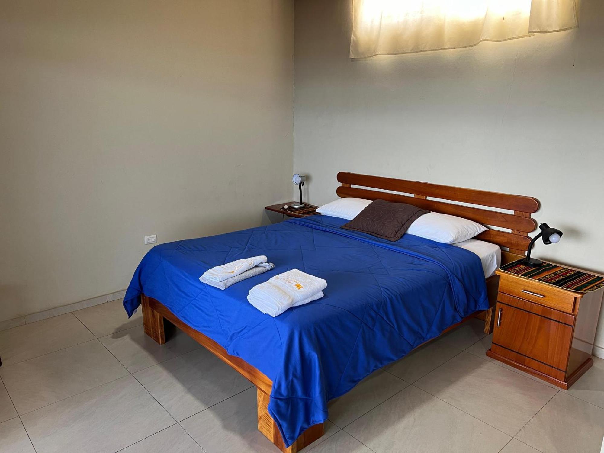 Hostal Cattleya Puerto Baquerizo Moreno Bagian luar foto